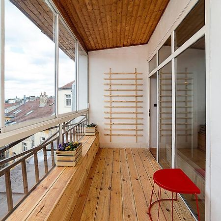 Big 4-Bedroom Flat, Terrace With Great Vitkov View ปราก ภายนอก รูปภาพ