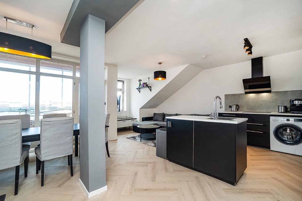 Big 4-Bedroom Flat, Terrace With Great Vitkov View ปราก ภายนอก รูปภาพ