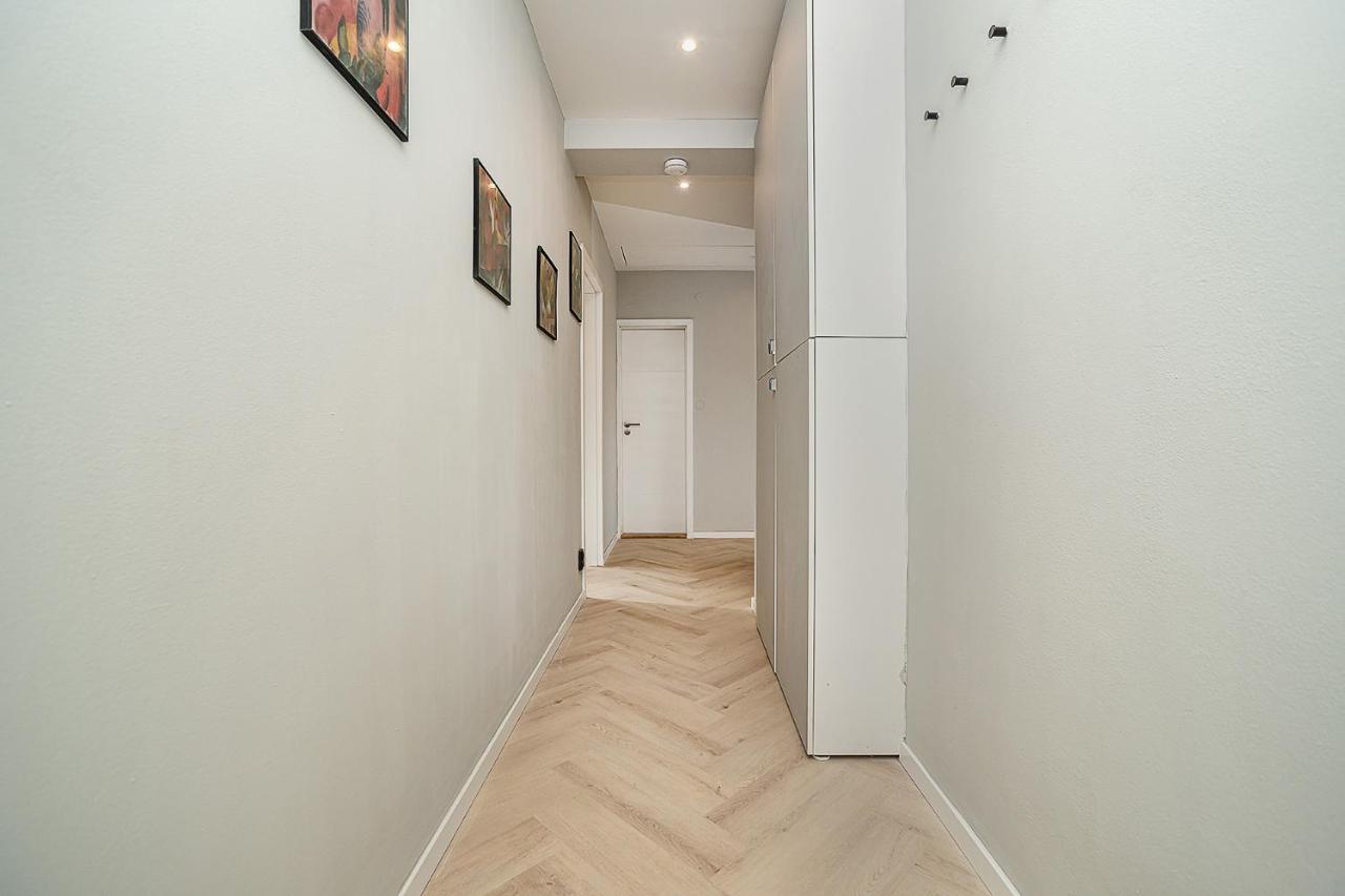 Big 4-Bedroom Flat, Terrace With Great Vitkov View ปราก ภายนอก รูปภาพ