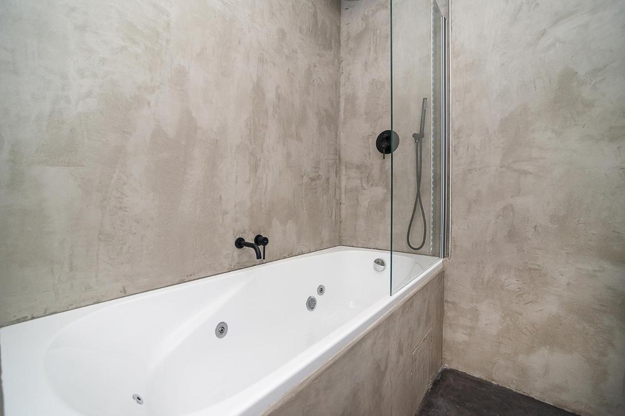 Big 4-Bedroom Flat, Terrace With Great Vitkov View ปราก ภายนอก รูปภาพ